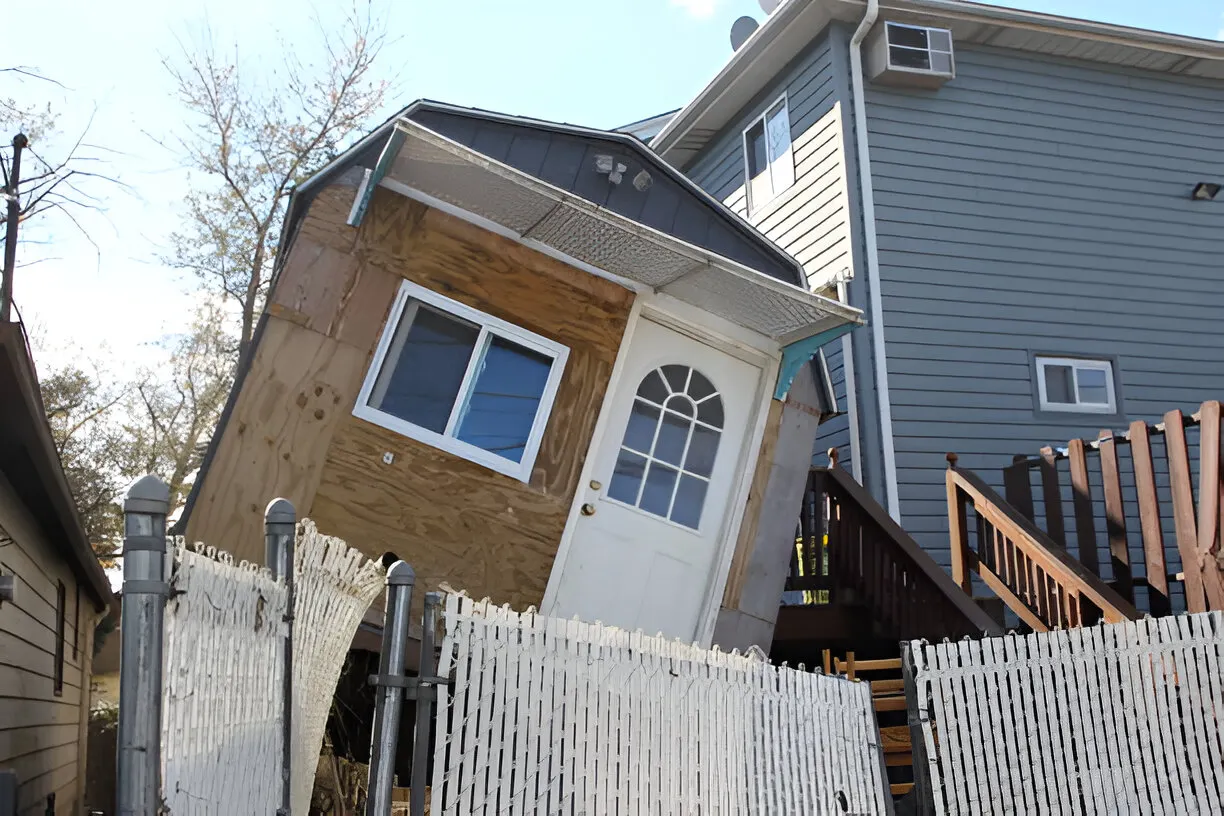 part of house feels like sinking into ground